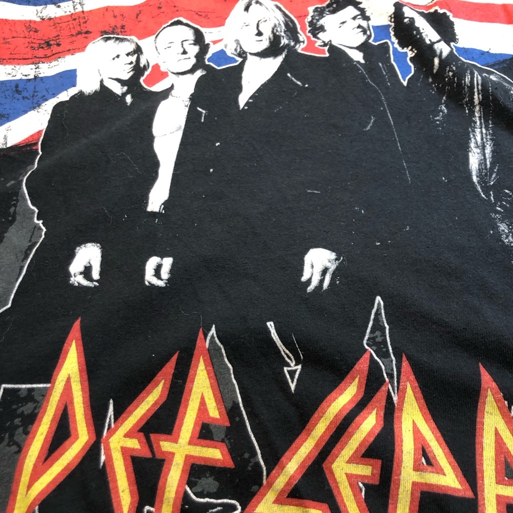 Vintage Def Leppard Concert T-shirt , tag faded see measurements seems M/L adult - Picture 5 of 9